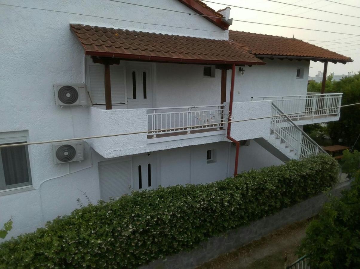 Nea Kallikrateia Katerina Rooms מראה חיצוני תמונה
