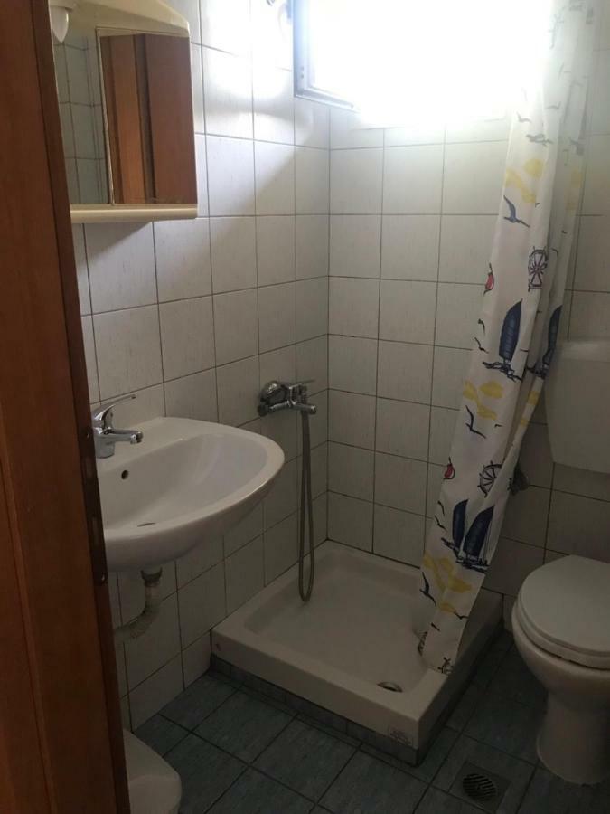 Nea Kallikrateia Katerina Rooms מראה חיצוני תמונה